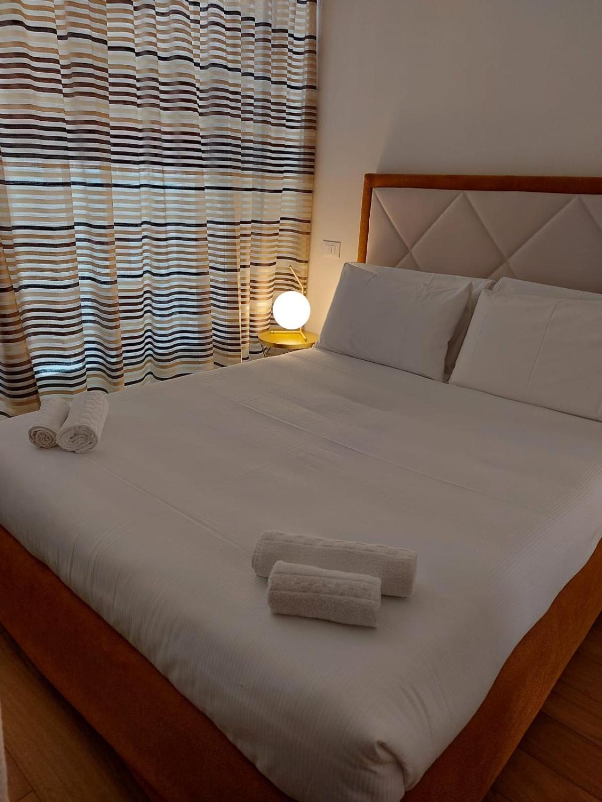 Nj Hotels & Apartments San Pietro All'Orto 6 Milano Eksteriør bilde