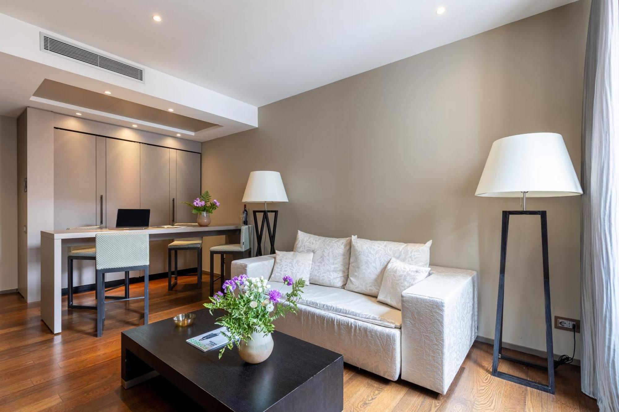Nj Hotels & Apartments San Pietro All'Orto 6 Milano Eksteriør bilde